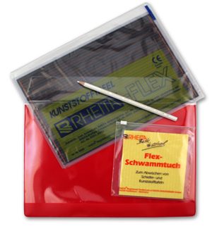 RHEITA Kunststofftafelset (RHEITAFLEX) 4 teilig, Kunststofftafel liniert/krariert, Spezialgriffel, Schwammtuch, Tafelschoner