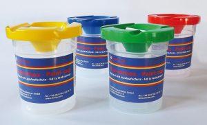 RHEITA Pinselbecher aus Kunststoff und Deckel mit Auslaufschutz, farblich sortiert, für ca. 250 ml